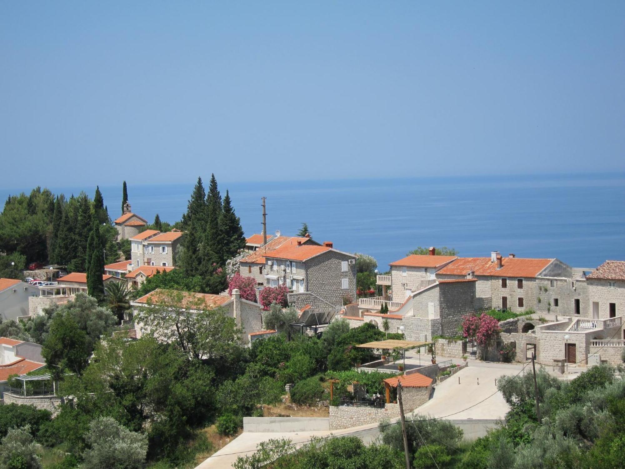 Rezevici Apartments Petrovac Buitenkant foto