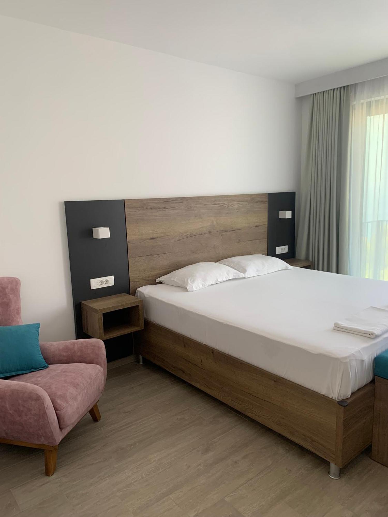 Rezevici Apartments Petrovac Buitenkant foto