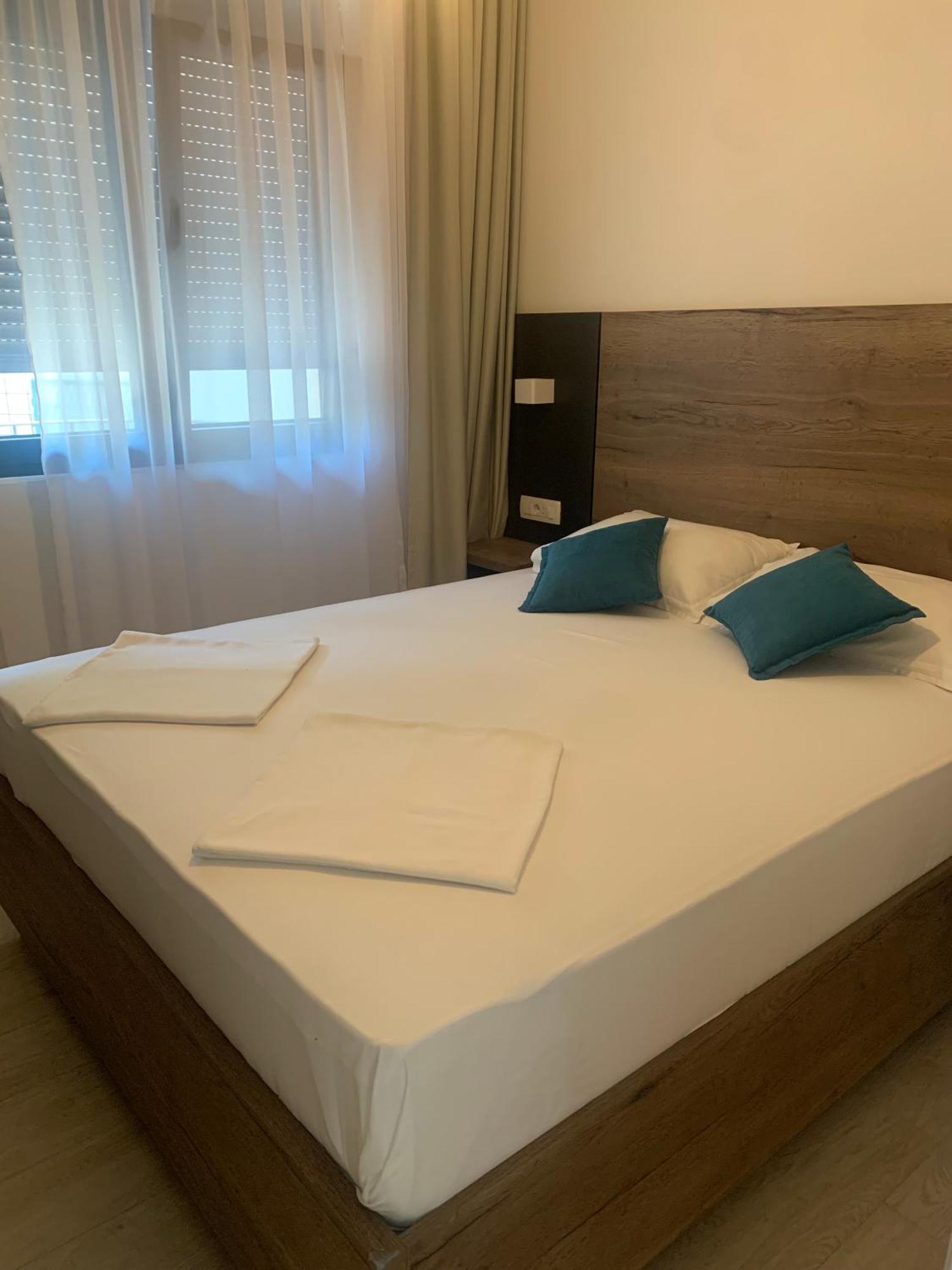 Rezevici Apartments Petrovac Buitenkant foto